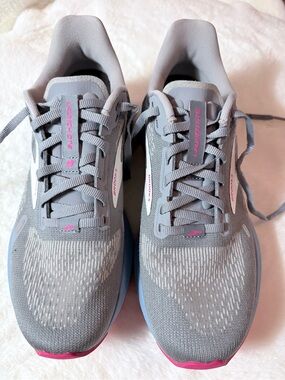 Brooks Women's Gray and Pink Glycerin Running Sneakers
